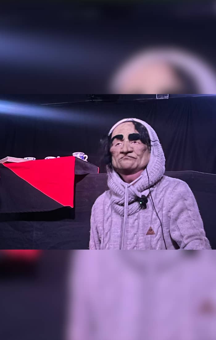 Velada para adultos: El Despertar de Artaud y Tomando el té con Marx & Bakunin